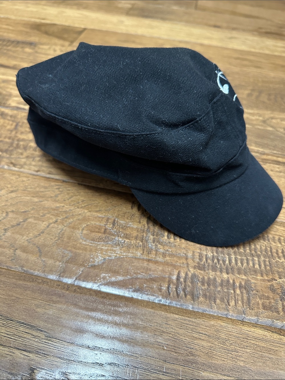 Hurley Embroidered Cadet Cap with Silver Floral Design - Picture 2 of 5